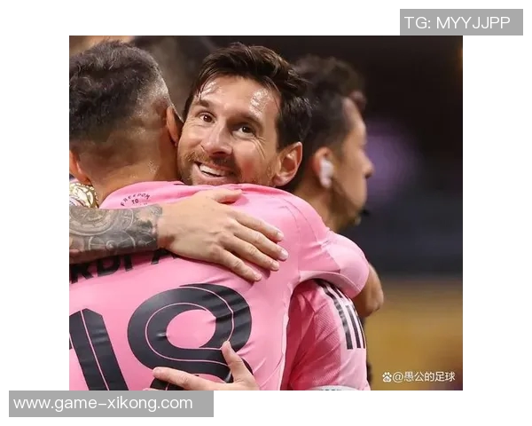 布斯克茨精准直塞助攻梅西单刀机会遗憾打偏错失良机